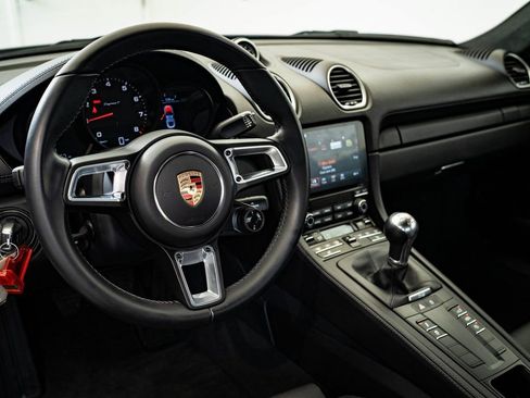 Certified 2023 Porsche 718 Cayman image 4