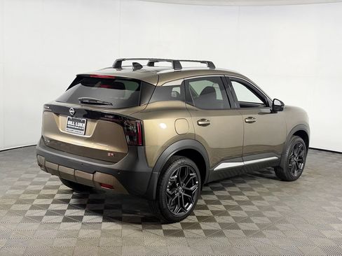 Used 2026 Nissan Kicks SR w/ Cold Weather Package FWD image 7