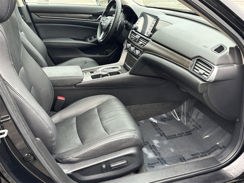 Used 2020 Honda Accord EX-L image 9