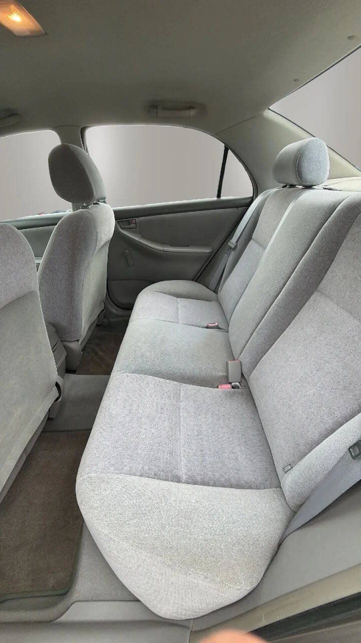 Used 2003 Toyota Corolla CE w/ Preferred Accessory Pkg FWD image 10