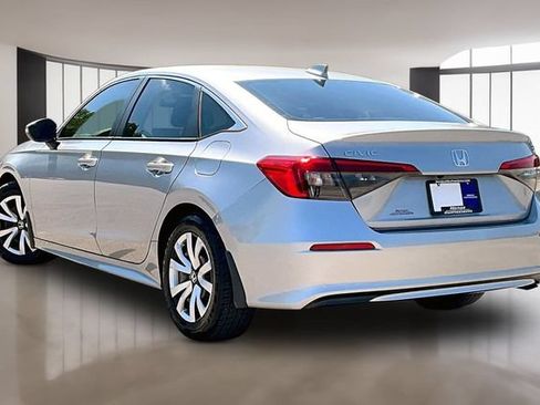 Used 2022 Honda Civic LX image 4