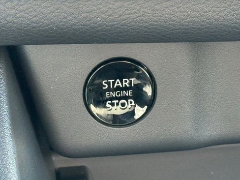 New 2026 Nissan Rogue SV image 32