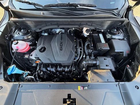 Used 2025 Kia Sorento S image 17