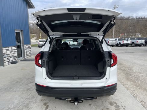 Used 2020 GMC Terrain SLE w/ Driver Convenience Package image 7