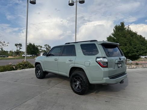 Used 2022 Toyota 4Runner Trail Special Edition AWD/4WD image 6
