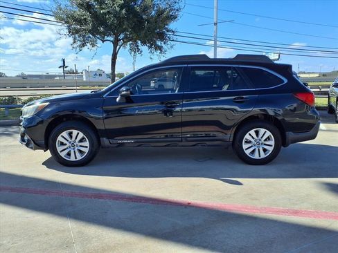 Used 2018 Subaru Outback 2.5i Premium image 8