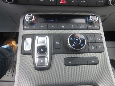 Used 2025 Hyundai Palisade SEL image 17