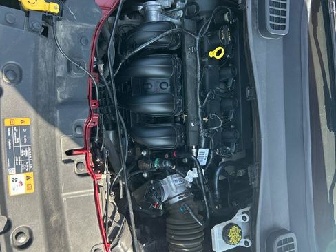 Used 2016 Ford Escape SE FWD image 18