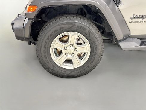 Used 2023 Jeep Wrangler Sport S w/ Sun And Sound Package image 29