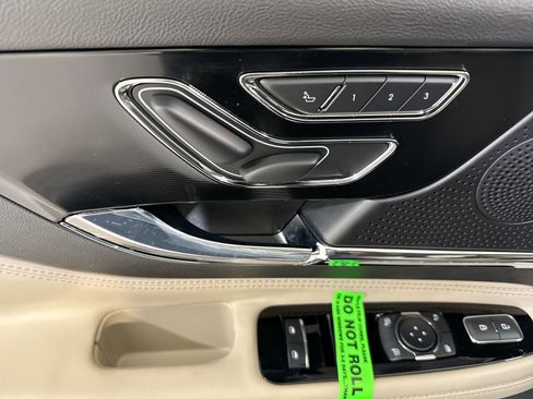 New 2026 Lincoln Corsair Premiere w/ Rear Removable Package Tray FWD image 11