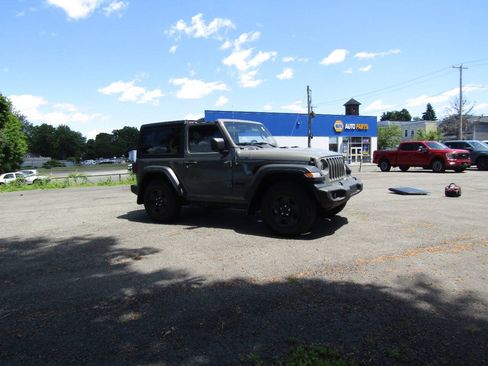 Used 2023 Jeep Wrangler Sport AWD/4WD image 9