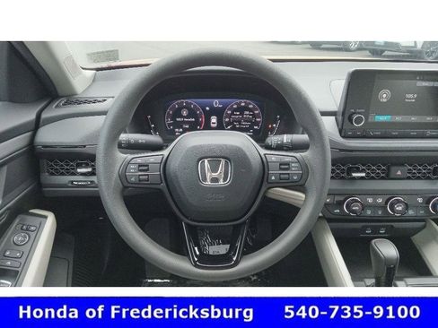 Used 2025 Honda Accord SE image 12