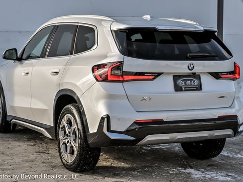 Used 2025 BMW X1 xDrive28i w/ Premium Package image 6
