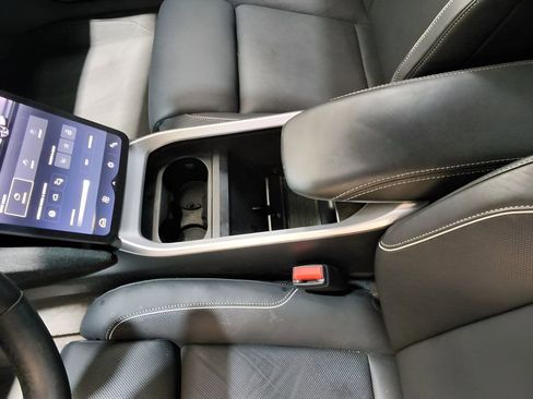 Used 2024 Lucid Air Touring image 16