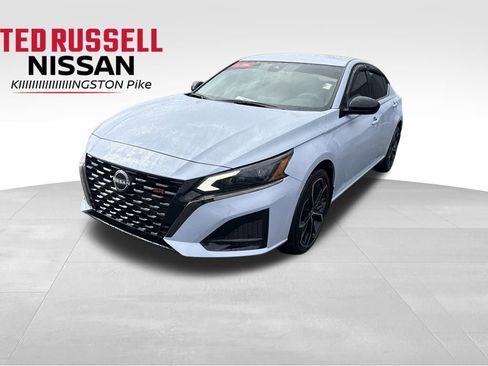 Used 2023 Nissan Altima 2.5 SR image 1