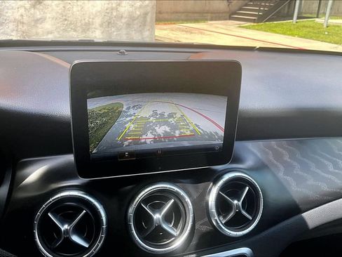 Used 2019 Mercedes-Benz CLA 250 image 29