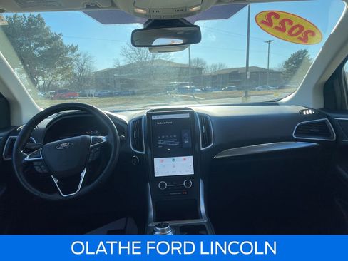 Certified 2022 Ford Edge SEL w/ Convenience Package image 15
