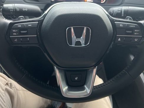 Used 2025 Honda Accord Touring image 8