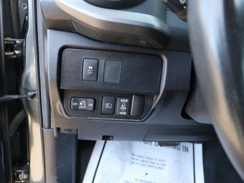 Used 2022 Toyota Tacoma TRD Off-Road image 11