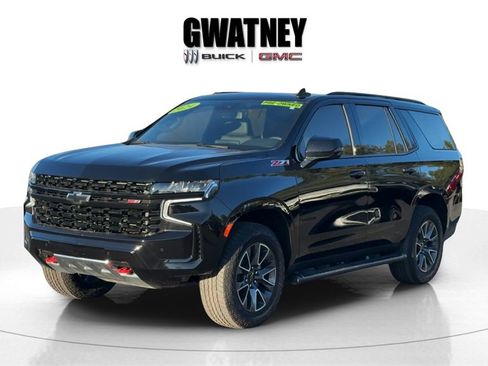 Used 2024 Chevrolet Tahoe Z71 w/ Luxury Package image 3