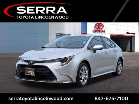 Used 2025 Toyota Corolla LE FWD image 1