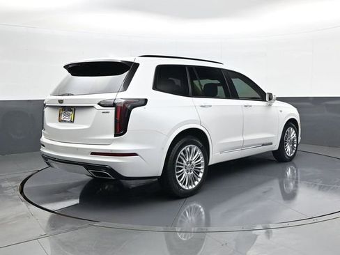 Used 2020 Cadillac XT6 Sport w/ Platinum Package AWD/4WD image 5