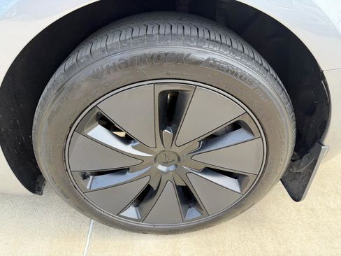 Used 2024 Tesla Model 3 RWD image 9