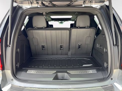 New 2026 GMC Yukon Denali w/ Denali Reserve Package AWD/4WD image 6