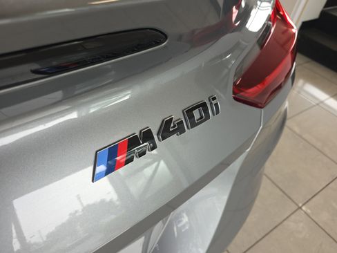 Used 2025 BMW Z4 M40i w/ Premium Package image 6