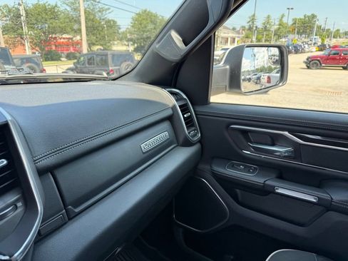 Used 2022 RAM 1500 Laramie w/ Sport Appearance Package AWD/4WD image 24