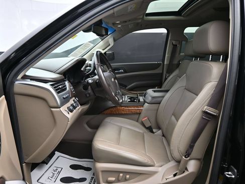 Used 2019 Chevrolet Tahoe Premier AWD/4WD image 9