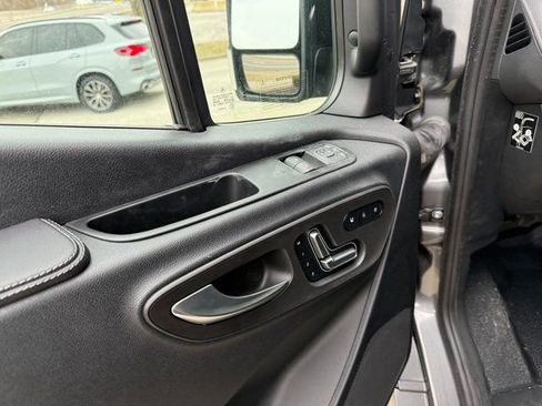 Used 2023 Mercedes-Benz Sprinter 2500 image 10