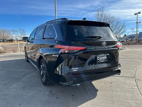 Used 2024 Toyota Sienna XSE image 5