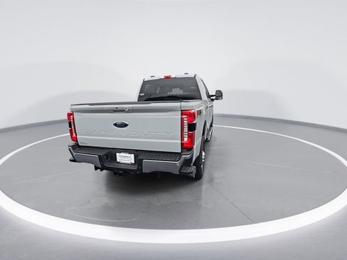 Used 2025 Ford F250 Lariat w/ Chrome Package image 8