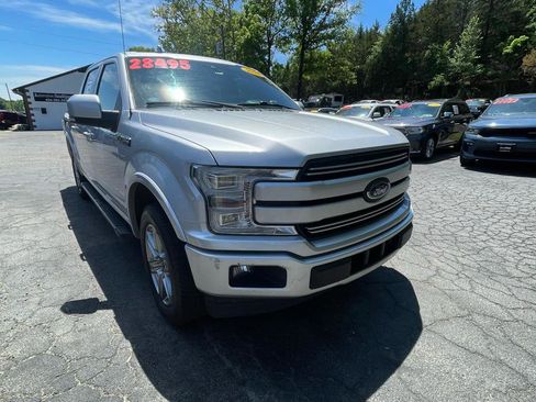 Used 2018 Ford F150 Lariat w/ Equipment Group 502A Luxury AWD/4WD image 13