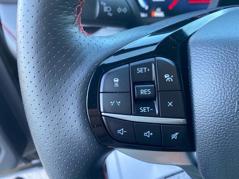 Used 2025 Ford Explorer ST-Line AWD/4WD image 18