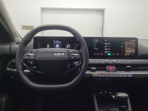 Used 2025 Kia K4 FWD image 22