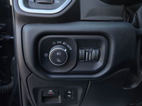 Used 2020 RAM 1500 Laramie w/ Sport Appearance Package image 13