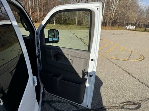 Used 2025 Chevrolet Express 3500 LS RWD image 12