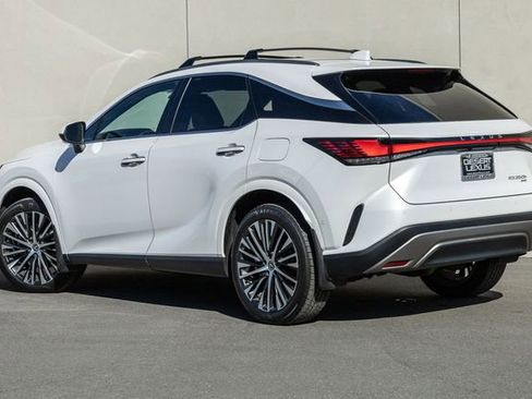 Used 2024 Lexus RX 350 w/ Convenience Package image 3