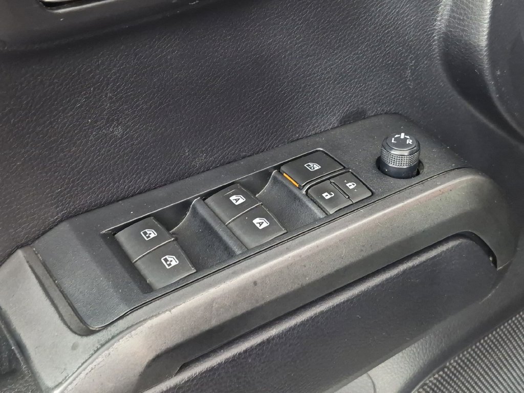 Used 2020 Toyota Tacoma TRD Sport AWD/4WD image 14