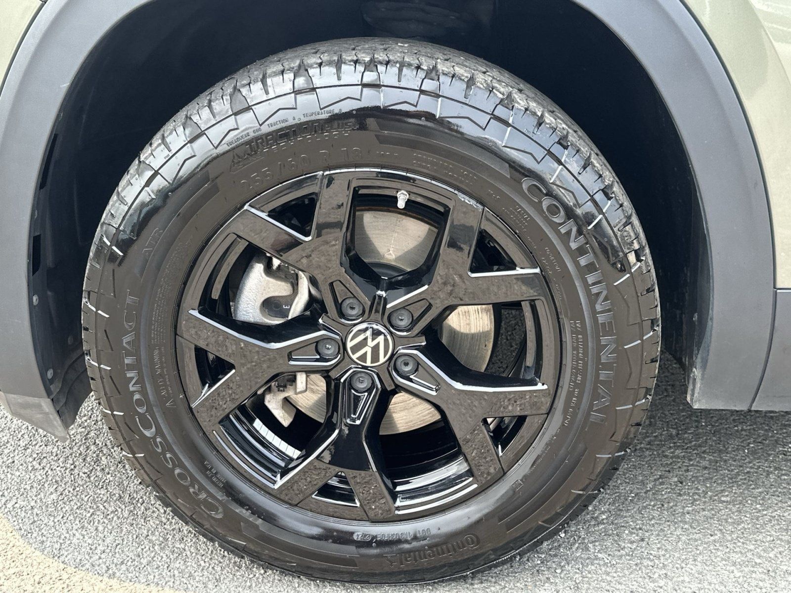 Used 2025 Volkswagen Atlas Peak Edition SE AWD/4WD image 20