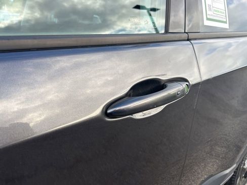 Used 2019 Jeep Compass Latitude FWD image 19