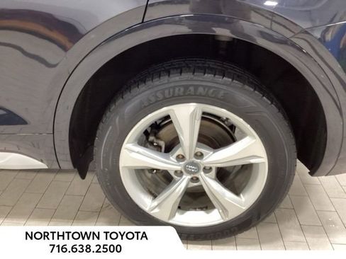 Used 2020 Audi Q5 Prestige AWD/4WD image 21