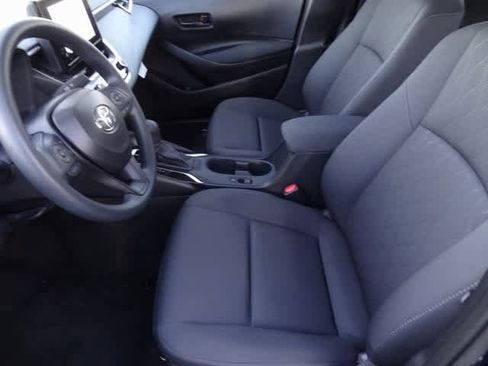 Used 2025 Toyota Corolla LE image 6