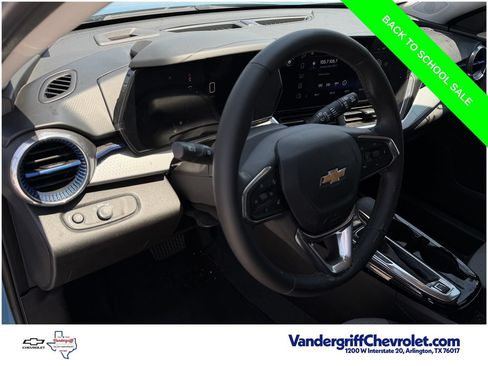 Used 2025 Chevrolet Trax LT w/ Driver Confidence Package FWD image 10