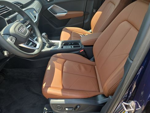 Certified 2025 Audi Q3 2.0T Premium w/ Convenience Package AWD/4WD image 5