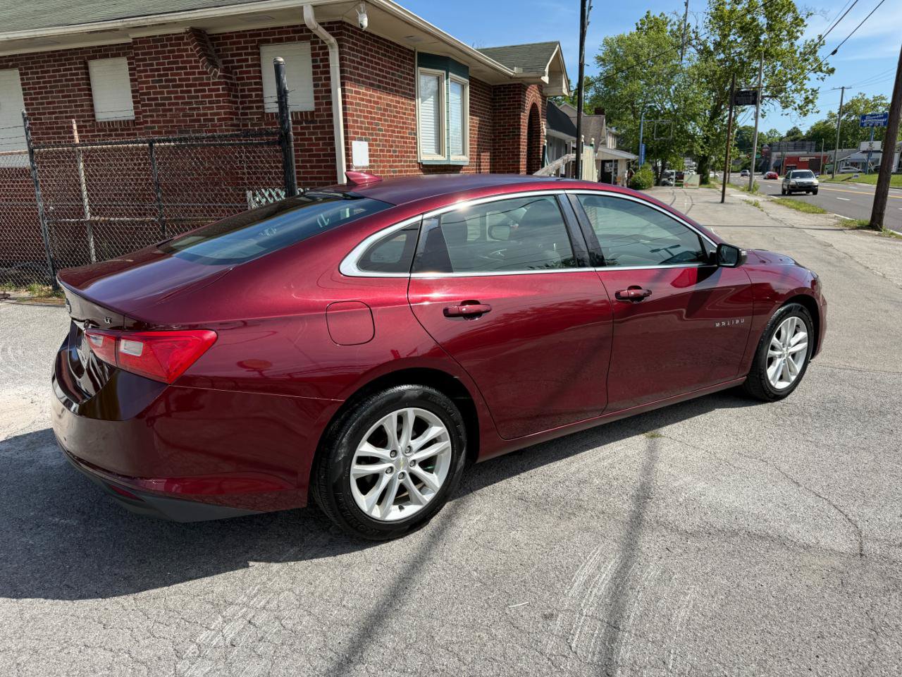 Used 2016 Chevrolet Malibu LT FWD image 43
