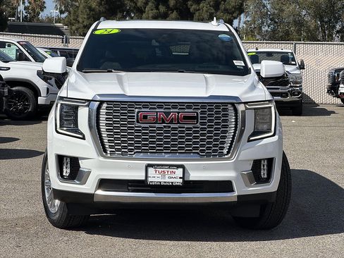 Used 2024 GMC Yukon Denali RWD image 2