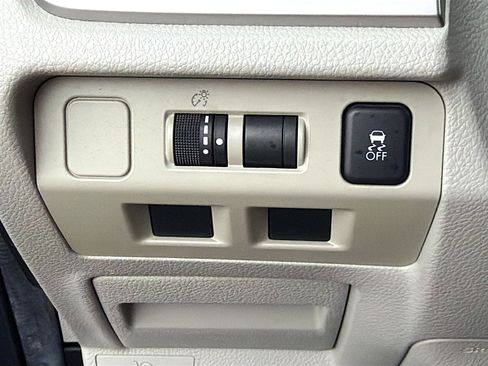 Used 2018 Subaru Forester 2.5i Premium AWD/4WD image 32